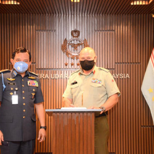 PANGLIMA TENTERA UDARA TERIMA KUNJUNGAN HORMAT PENASIHAT PERTAHANAN NEW ZEALAND