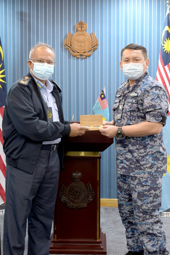KUNJUNGAN HORMAT KETUA STAF MPOU 2