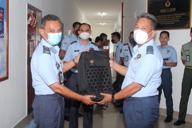 Penerima Beg Raya