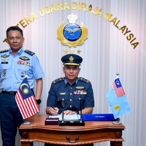 TIMBALAN PANGLIMA TENTERA UDARA TERIMA KUNJUNGAN HORMAT DARIPADA PANGLIMA BANTUAN UDARA