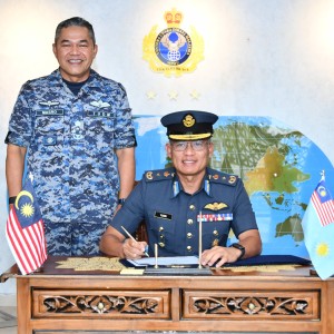 PANGLIMA OPERASI UDARA MENERIMA KUNJUNGAN HORMAT DARIPADA KOMANDER PANGKALAN UDARA SUBANG